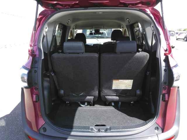 TOYOTA SIENTA 2017