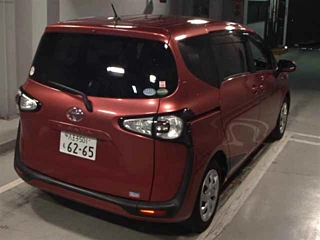 TOYOTA SIENTA 2017