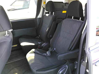 TOYOTA VOXY 2010