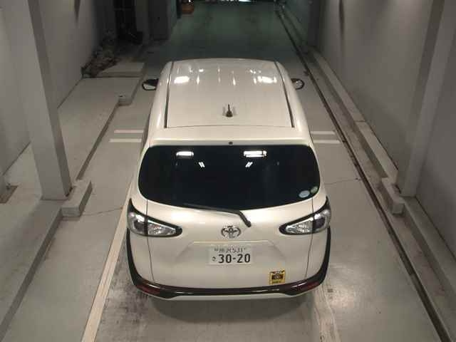 TOYOTA SIENTA 2015