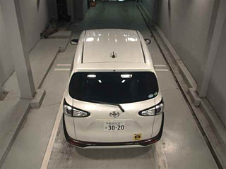 TOYOTA SIENTA 2015