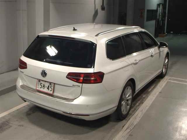 VOLKSWAGEN PASSAT 2020