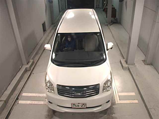 TOYOTA NOAH 2012