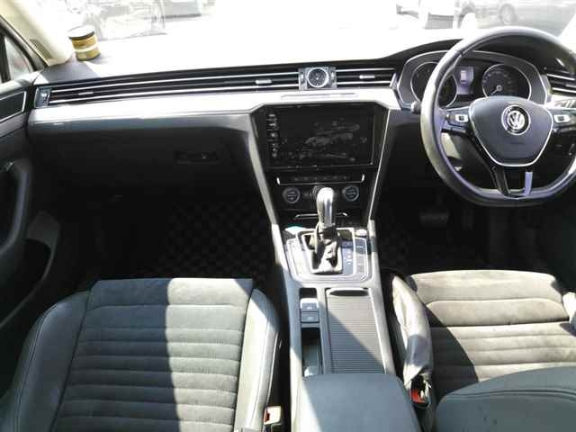 VOLKSWAGEN PASSAT 2020