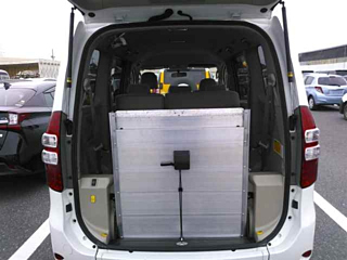 TOYOTA NOAH 2012