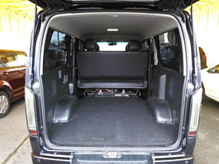 TOYOTA HIACE VAN 2017