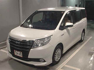 TOYOTA NOAH 2017