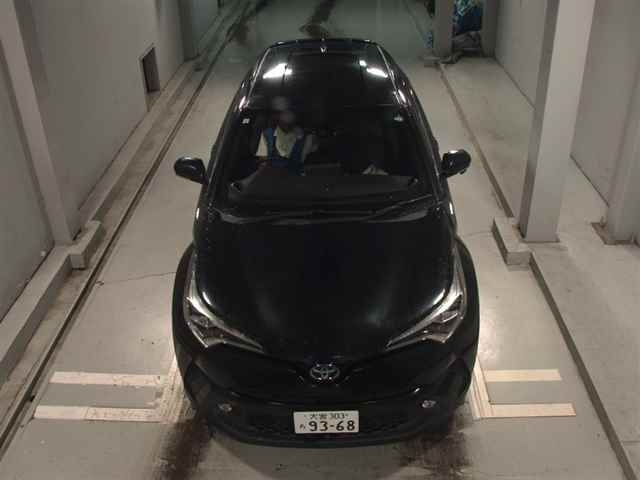 TOYOTA C-HR 2017