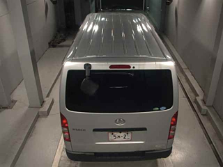 TOYOTA HIACE VAN 2017