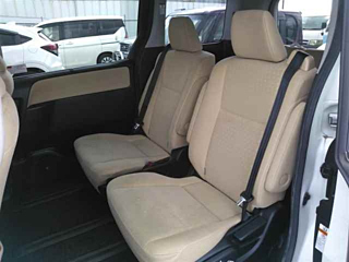 TOYOTA NOAH 2017