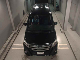 TOYOTA NOAH 2016