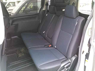 TOYOTA NOAH 2018