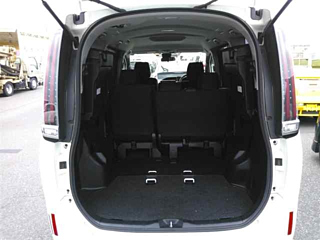 TOYOTA NOAH 2018