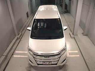 TOYOTA NOAH 2018