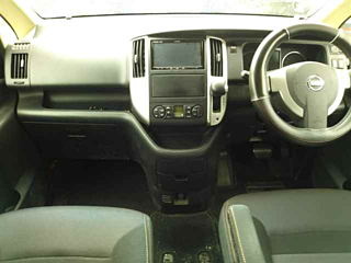 NISSAN SERENA 2009