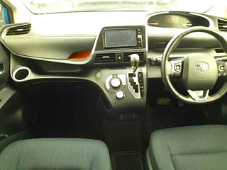 TOYOTA SIENTA 2016