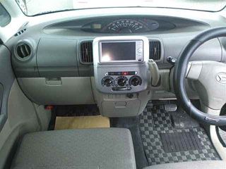 DAIHATSU TANTO 2011
