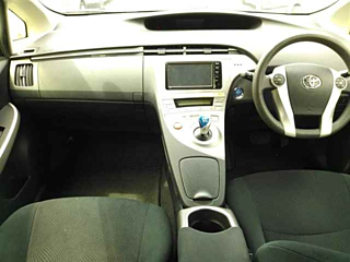 TOYOTA PRIUS 2015