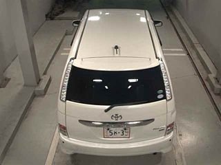 TOYOTA ISIS 2013