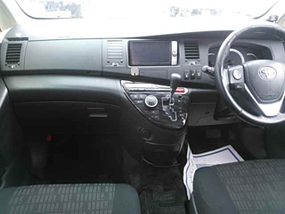 TOYOTA ISIS 2013