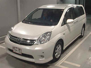TOYOTA ISIS 2013
