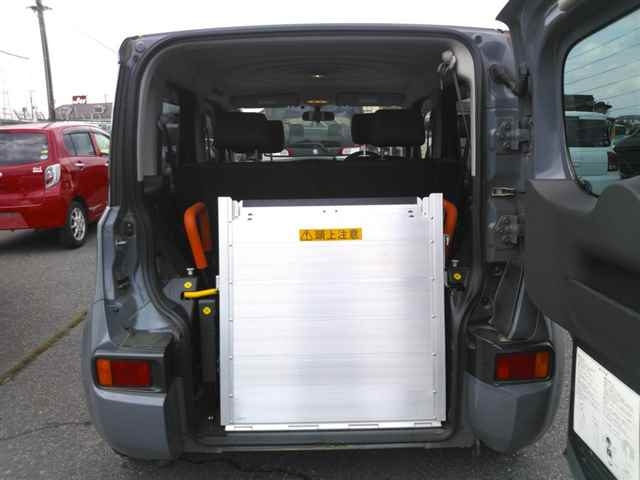 NISSAN CUBE 2010
