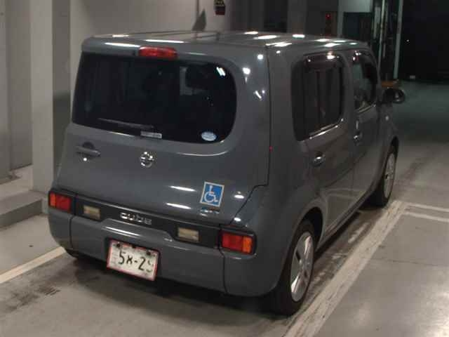 NISSAN CUBE 2010