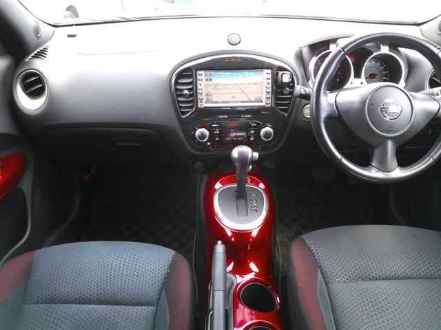 NISSAN JUKE 2010