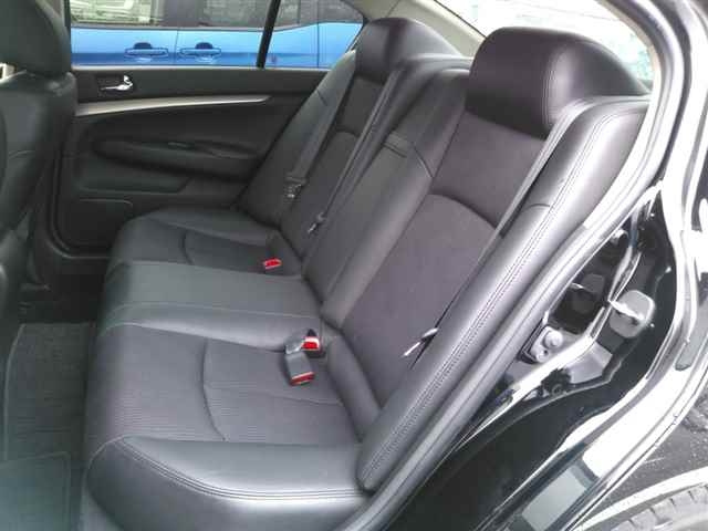 NISSAN SKYLINE 2010