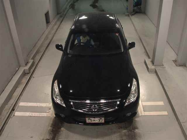 NISSAN SKYLINE 2010