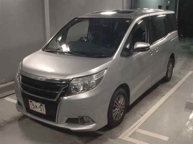 TOYOTA ESQUIRE 2016