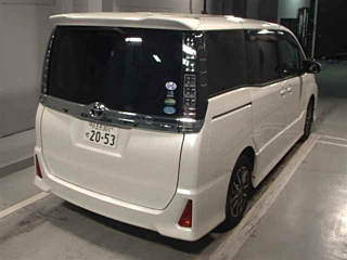 TOYOTA VOXY 2016