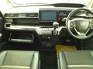 HONDA STEP WAGON 2017