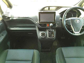 TOYOTA VOXY 2016