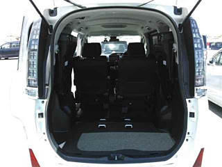 TOYOTA VOXY 2016