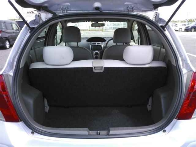 TOYOTA VITZ 2008