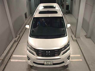 TOYOTA VELLFIRE 2013