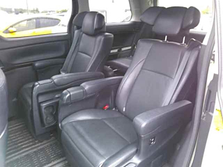 TOYOTA VELLFIRE 2013