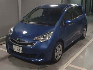 TOYOTA RACTIS 2015
