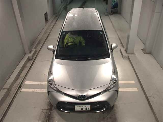 TOYOTA PRIUS ALPHA 2017