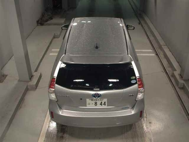 TOYOTA PRIUS ALPHA 2017