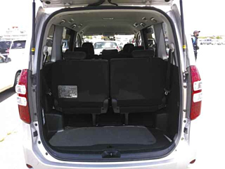 TOYOTA NOAH 2011