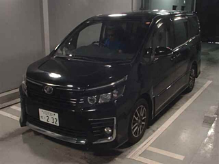 TOYOTA VOXY 2016