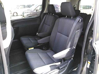 TOYOTA VOXY 2016