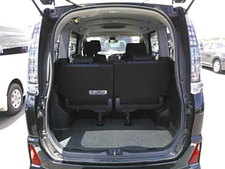 TOYOTA VOXY 2016