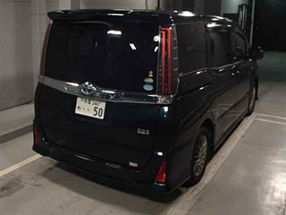 TOYOTA NOAH 2017