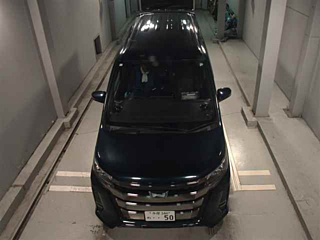 TOYOTA NOAH 2017
