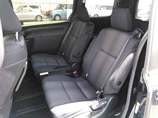 TOYOTA NOAH 2017
