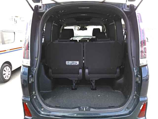 TOYOTA NOAH 2017