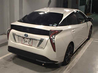TOYOTA PRIUS 2016